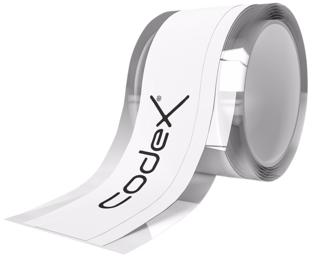 codex_Dummy_SB 80_front_2024-01 A high-resolution studio close-up of a partially unrolled clear adhesive packing tape with a white printed fabric label. The composition shows the tape roll positioned on the right and the peeled strip flowing to the left across a white background; the label bears a bold black stylized logo and a small registered trademark symbol. Materials and texture are visible: glossy transparent plastic film with layered edges, a matte woven white label with fine micro-texture, and the clear adhesive underside creating subtle reflections. Lighting is soft and even, producing gentle highlights on the film edges and a crisp contrast between the white label and the black print; shallow depth of field keeps the roll and label in sharp focus while the background remains clean and uncluttered. The image is suitable for product presentation, e-commerce, packaging design or branding mockups, emphasizing material quality, print clarity and a modern minimalist aesthetic.